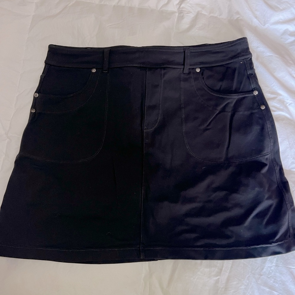 Athleta Sporty Skirt (XL)